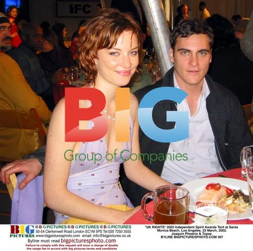Joaquin Phoenix & Topaz at 2002 Independent Spirit Awards