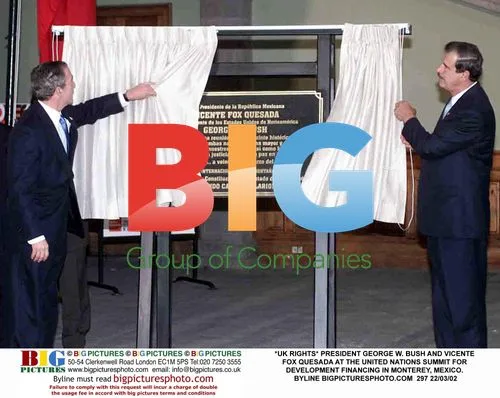 Bush and Fox at UN Summit in Monterey