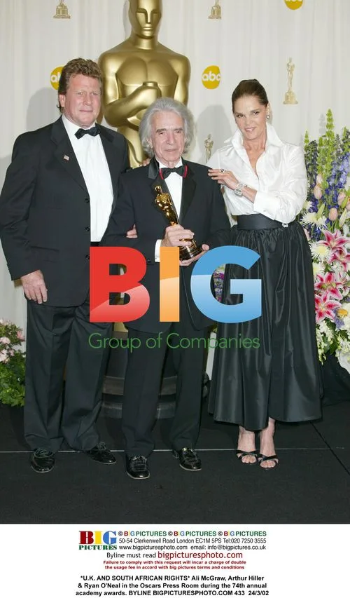 Ali McGraw, Arthur Hiller & Ryan O'Neal at Oscars Press Room