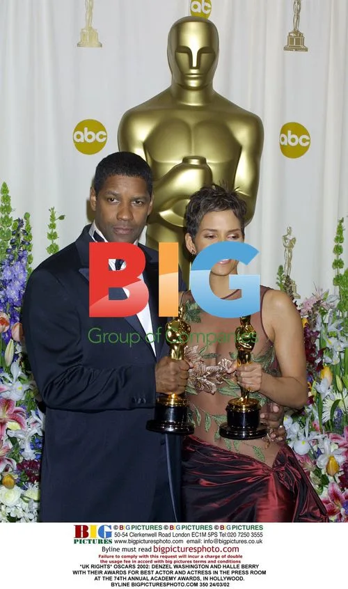 Denzel and Halle with Oscars