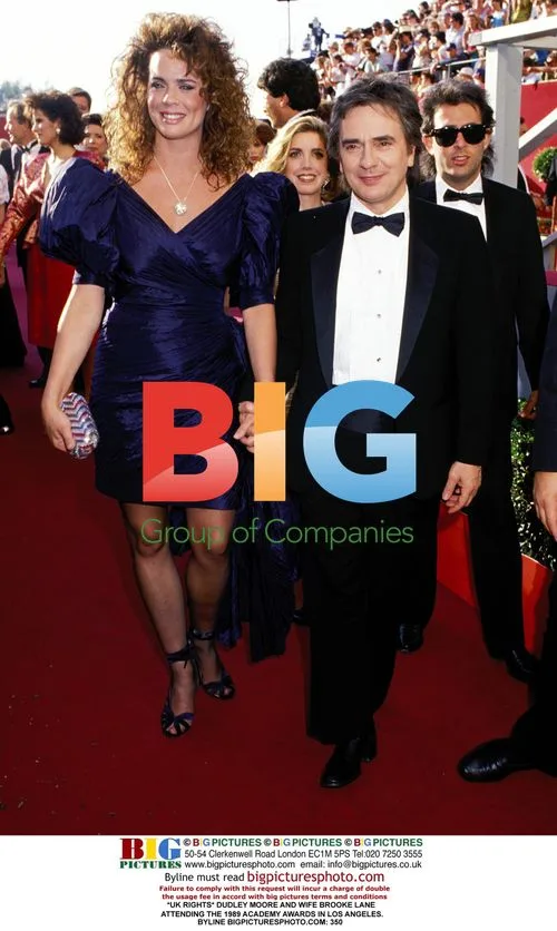 Dudley Moore & Wife Brooke at 1989 Oscars