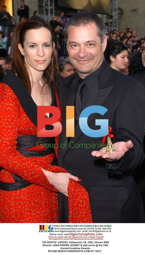 Director JEAN-PIERRE JEUNET & wife @ Oscars 2002