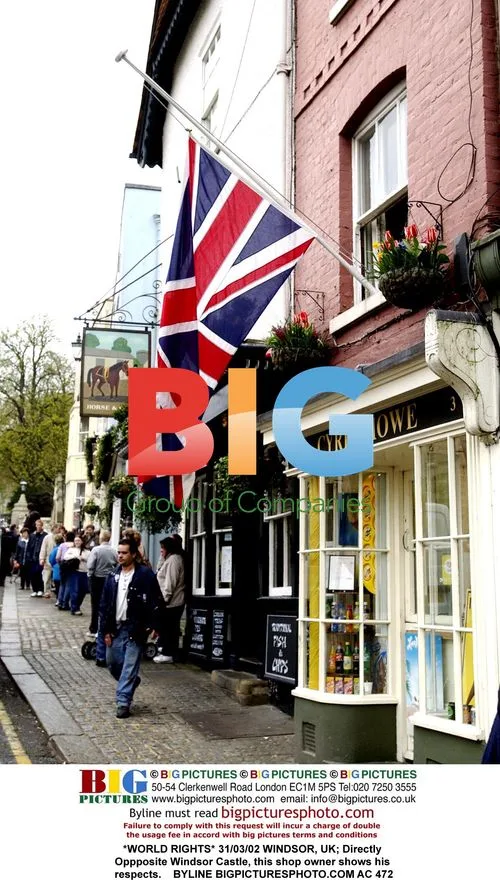 Windsor Shop Owner Shows Respect