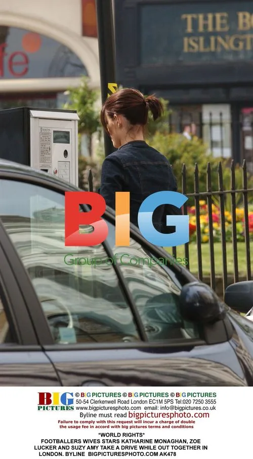 Footballers Wives stars take drive in London