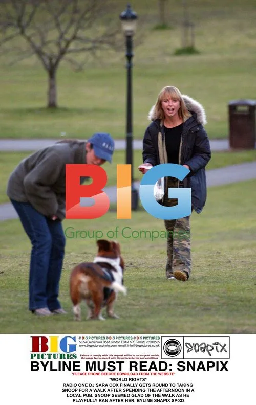 Sara Cox and Snoop in Park