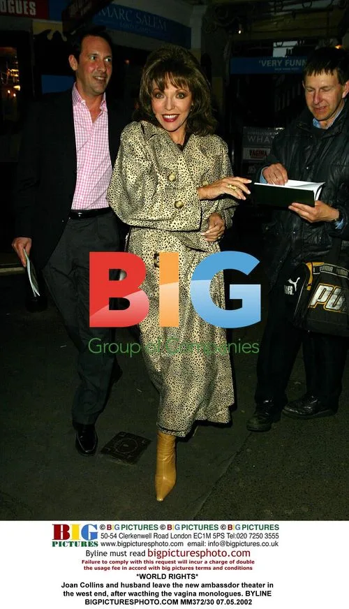 Joan Collins leaves Vagina Monologues