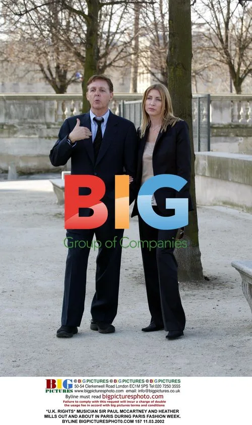 Paul McCartney and Heather Mills in Paris