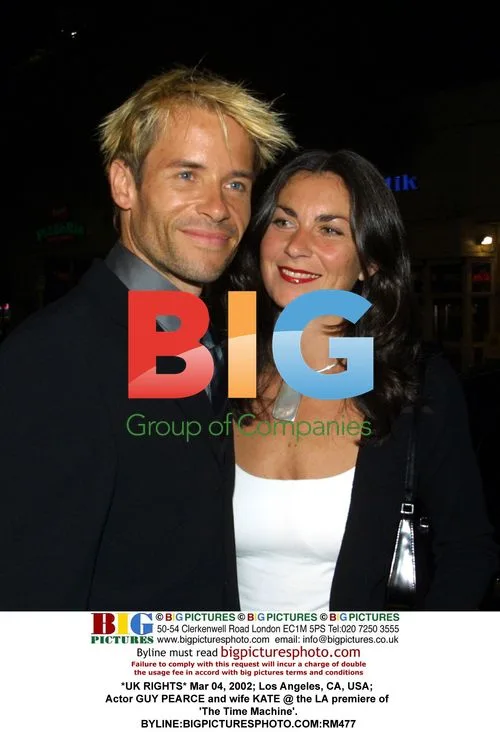 Guy Pearce and wife Kate @ 'The Time Machine' premiere