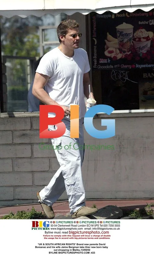 David Boreanaz and wife Jaime Bergman shopping with newborn