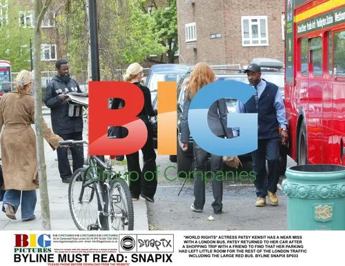 Patsy Kensit has near miss with bus
