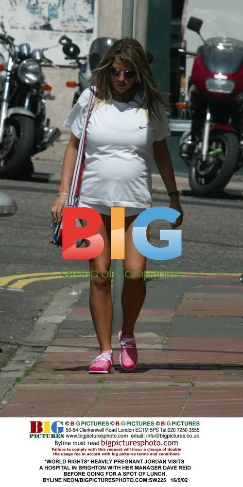 HEAVILY PREGNANT JORDAN VISITS HOSPITAL IN BRIGHTON