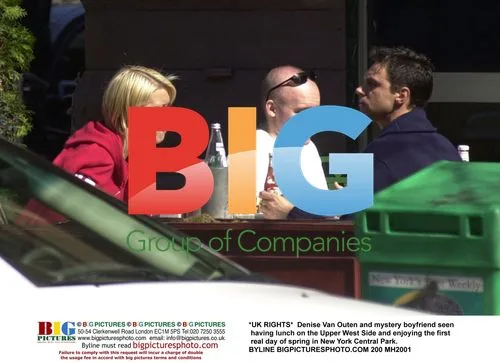Denise Van Outen and Boyfriend in New York Park