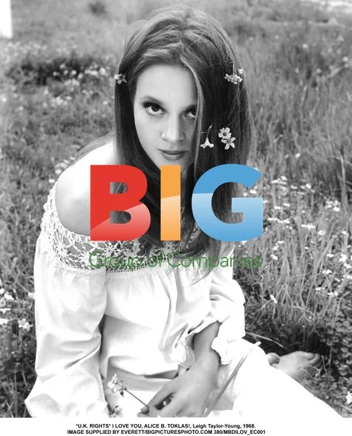 Leigh Taylor-Young in 'I Love You, Alice B. Toklas!'