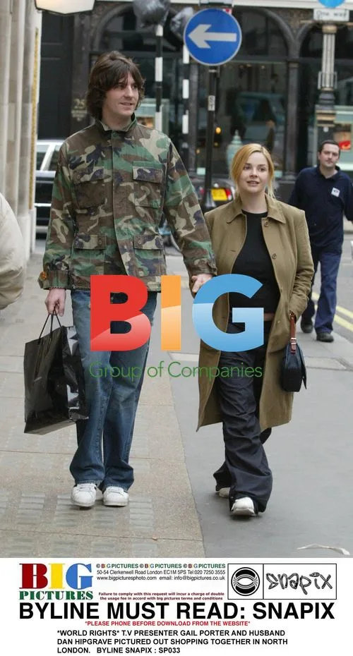 Gail Porter and Dan Hipgrave Shopping
