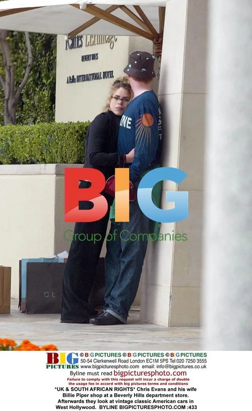 Chris Evans and Billie Piper shop and view cars