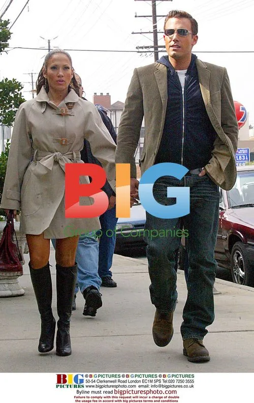 Jennifer Lopez and Ben Affleck on video shoot