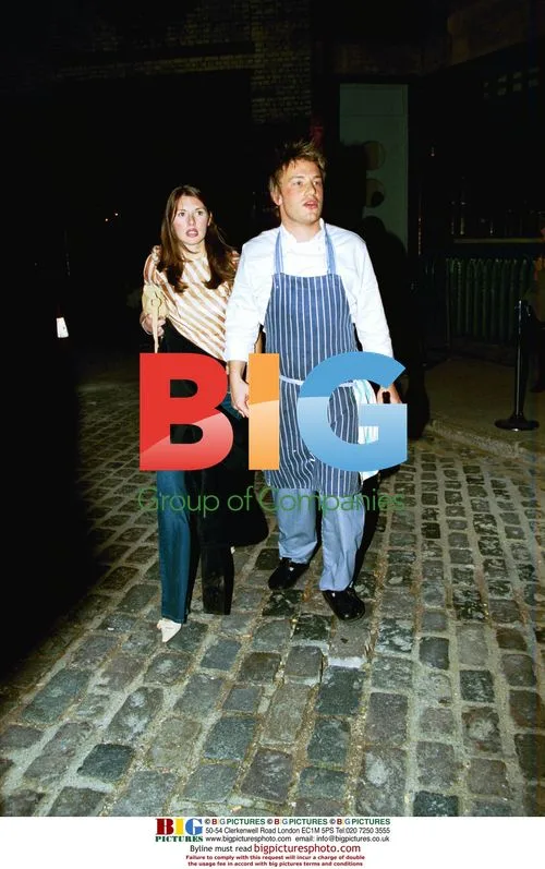 Jamie Oliver and Pregnant Wife Jules