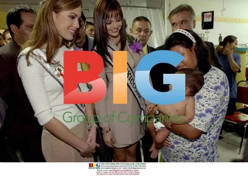 Miss Universe 2002 Justine Pasek Visits Mexico