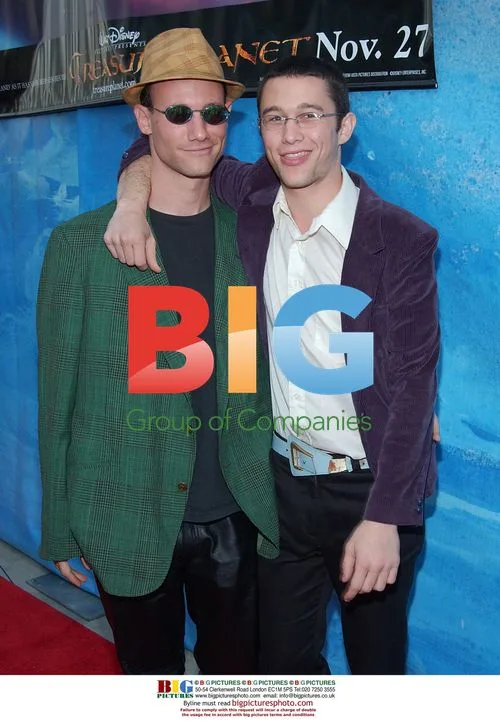 Joseph Gordon-Levitt and Brother at Treasure Planet Premiere