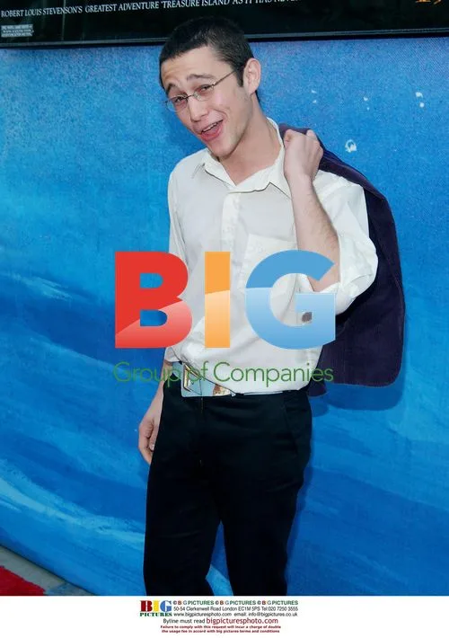 Joseph Gordon-Levitt at "Treasure Planet" Premiere