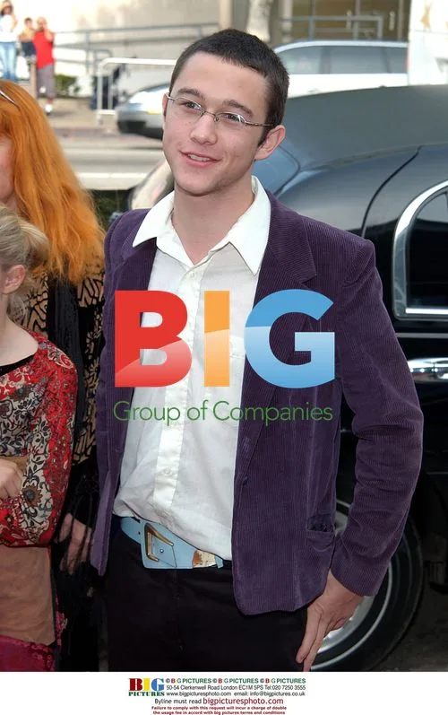 Joseph Gordon-Levitt at "Treasure Planet" Premiere