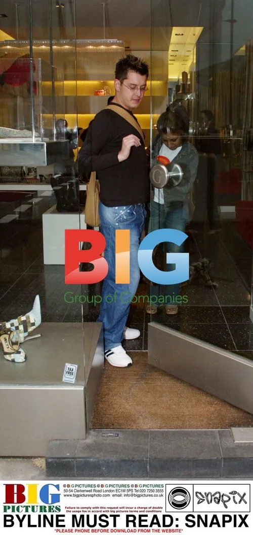 Brian Dowling and Narinder Kaur Shopping