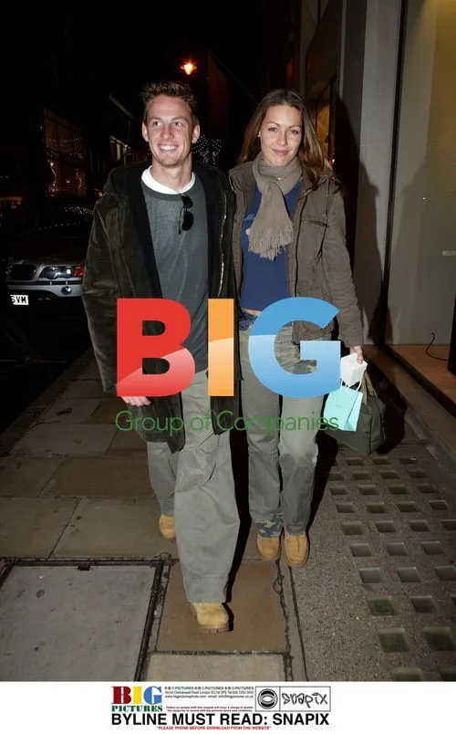 Jensen Button Shopping in London with Girlfriend