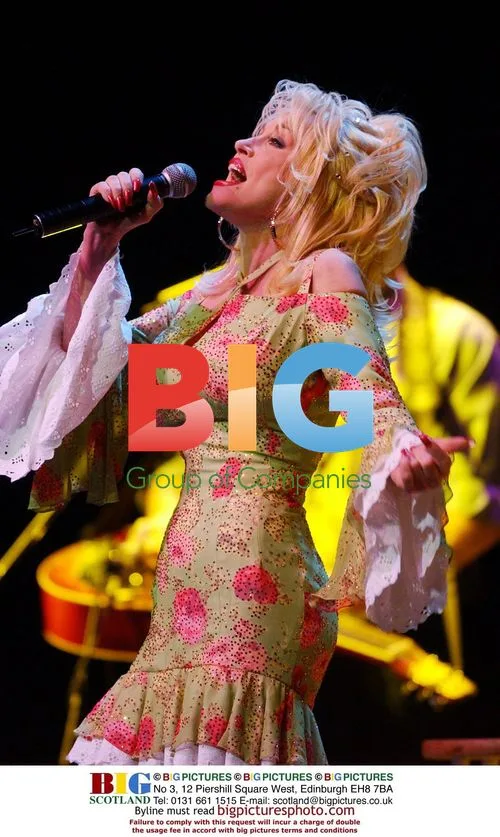 Dolly Parton Performs in Scotland