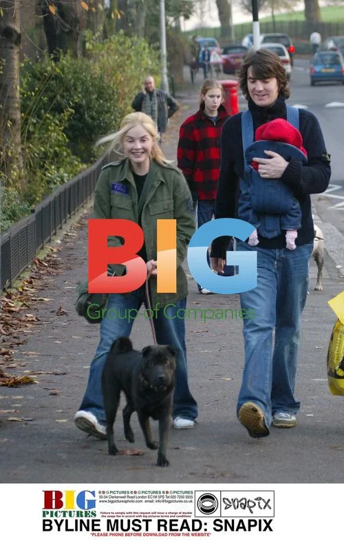 Gail Porter and Family Out in London Park