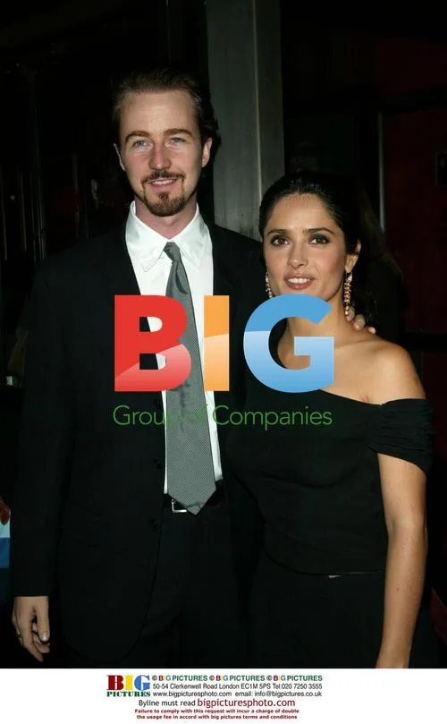 Edward Norton and Salma Hayek at "Red Dragon" premiere