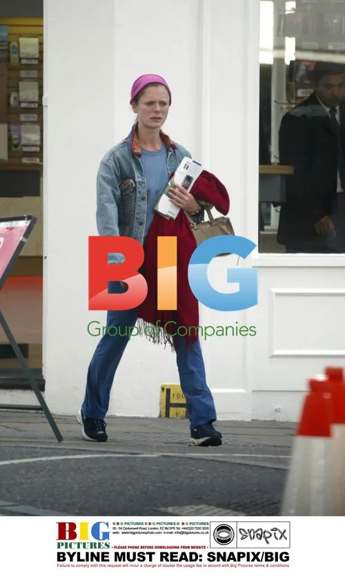 Emilia Fox and boyfriend shopping