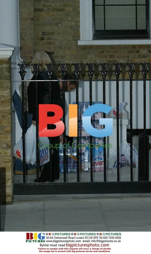 Robbie Williams' Aquarius Water Delivery