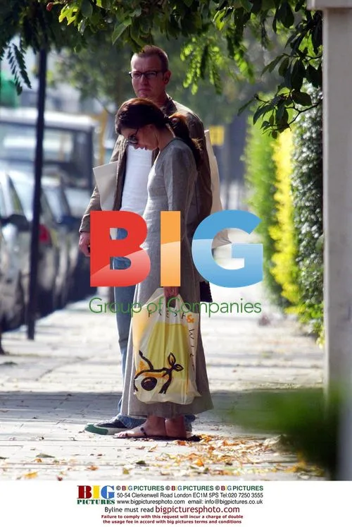 Ewan McGregor and Wife Return Home from Shopping