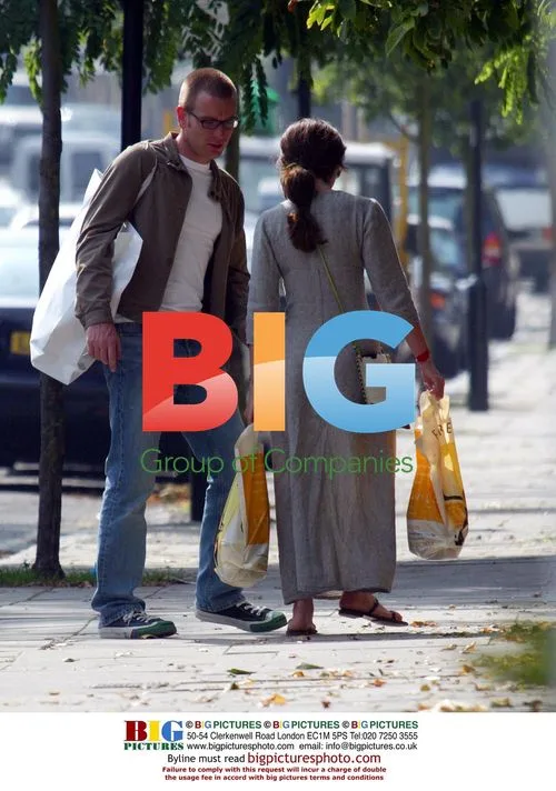 Ewan McGregor and wife out shopping