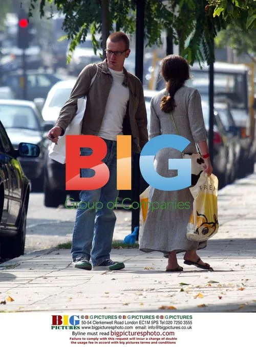 Ewan McGregor and Wife Return From Shopping