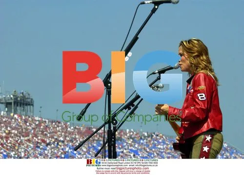 Sheryl Crow Performs 'Steve McQueen' at Talladega