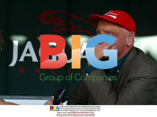 Niki Lauda, Jaguar Team Principal, at 2002 Japanese GP