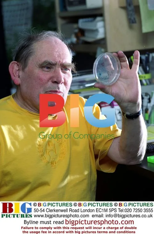 Sydney Brenner Wins Nobel Prize