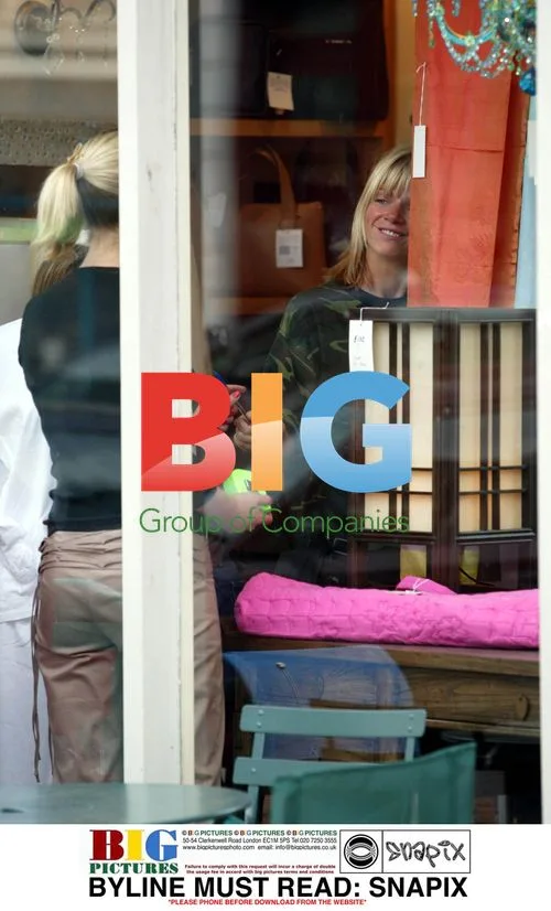 Zoe Ball Shopping in North London