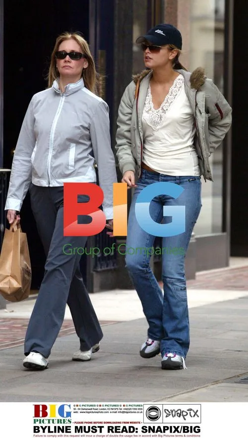 Holly Vallance shopping with mom in London