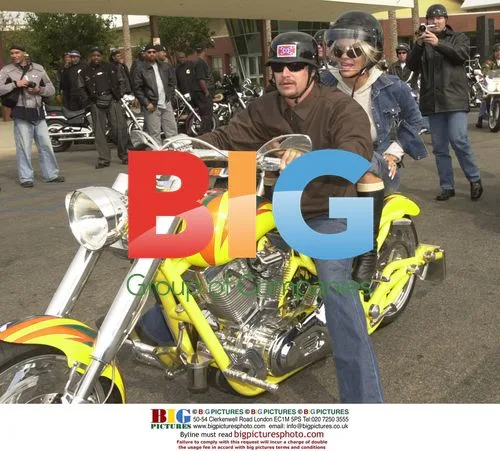 Pamela Anderson and Kid Rock Ride for Hepatitis C
