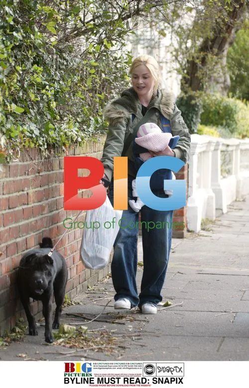 TV Presenter Gail Hipgrave Out in North London