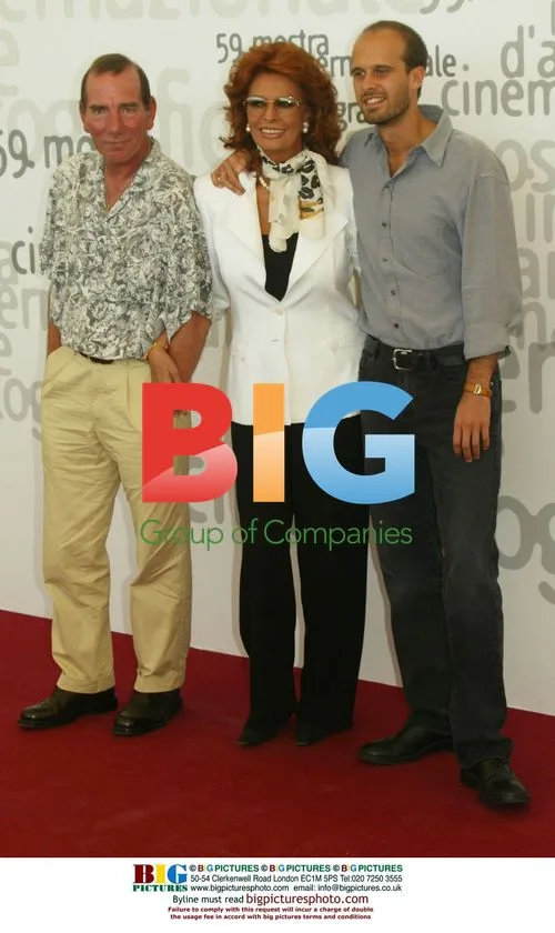 Sofia Loren, Pete Postlethwaite, and Eduardo Ponti at Venice Film Festival