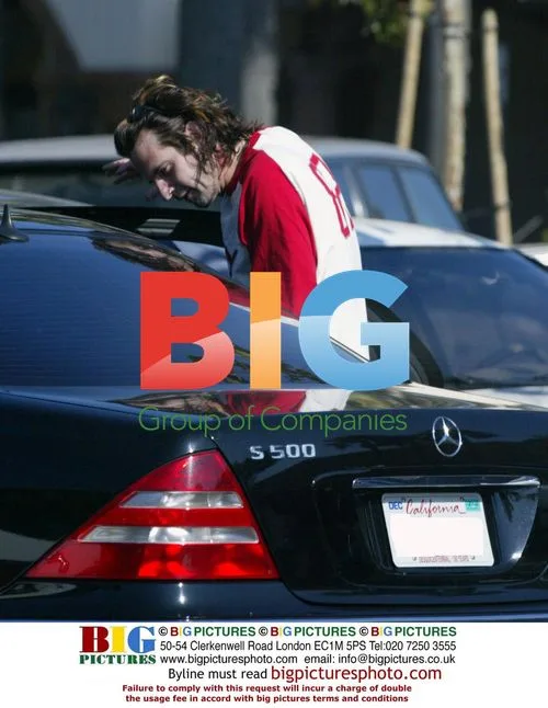 Tommy Lee picks up sons in Malibu