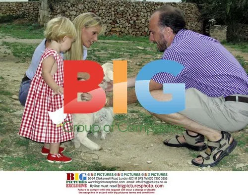 Ainhoa Arteta and Family in Menorca