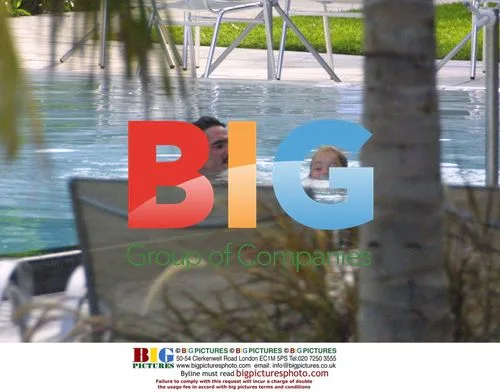 SUPERMAN ACTOR DEAN CAIN PLAYS WITH SON IN MIAMI
