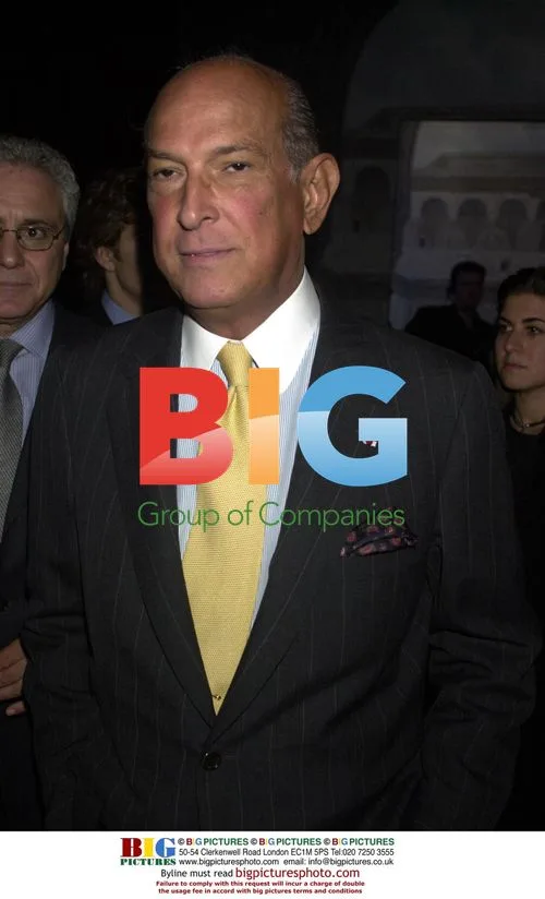 Oscar De La Renta at Bryant Park Fashion Show