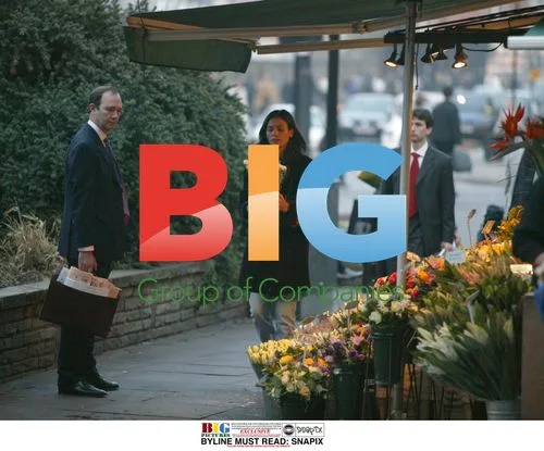 Ines Sastre Shopping for Flowers in London