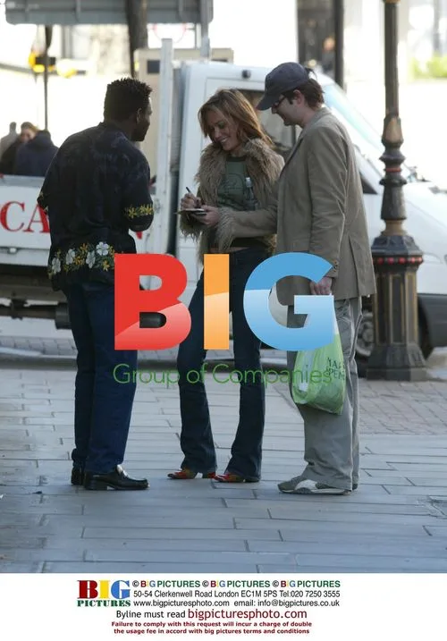 Tara Palmer-Tomkinson out in Notting Hill