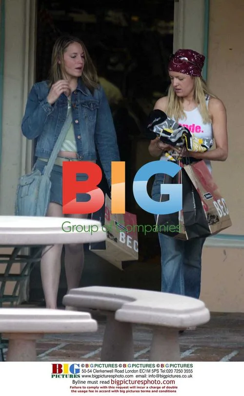 Former Idol Stars Shopping in LA